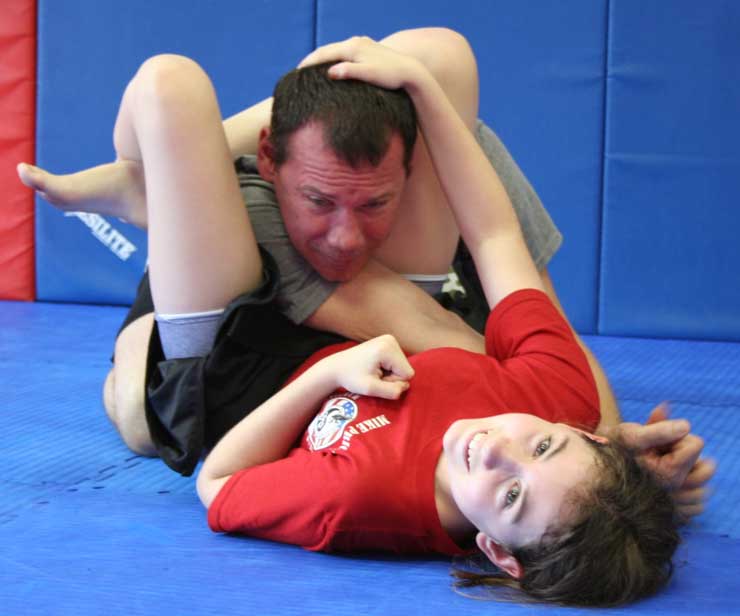 triangle choke demonstration by donnie